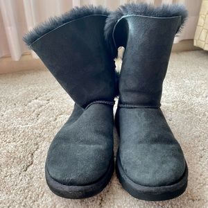 Womens Uggs slip on boot